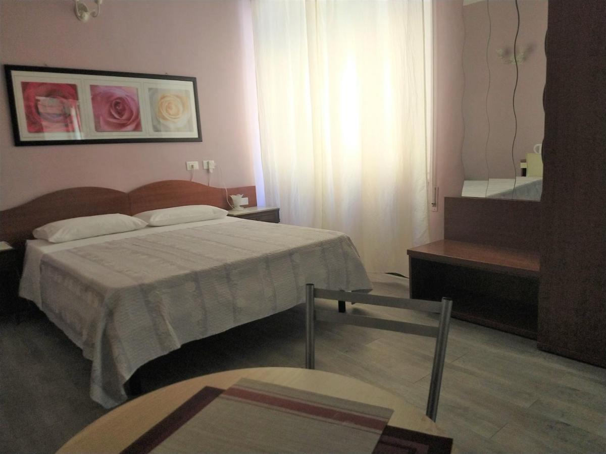 Affittacamere La Spezia Inn ภายนอก รูปภาพ