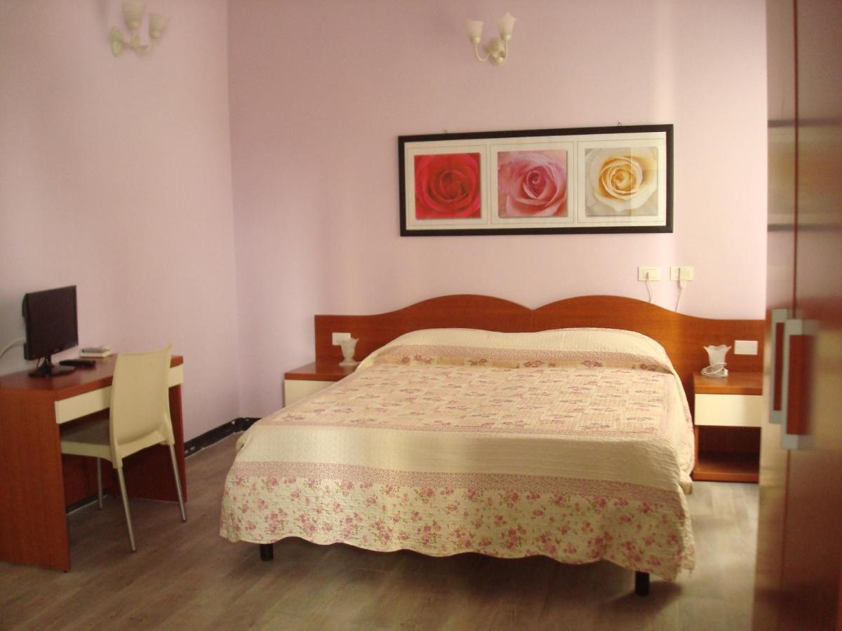 Affittacamere La Spezia Inn ภายนอก รูปภาพ