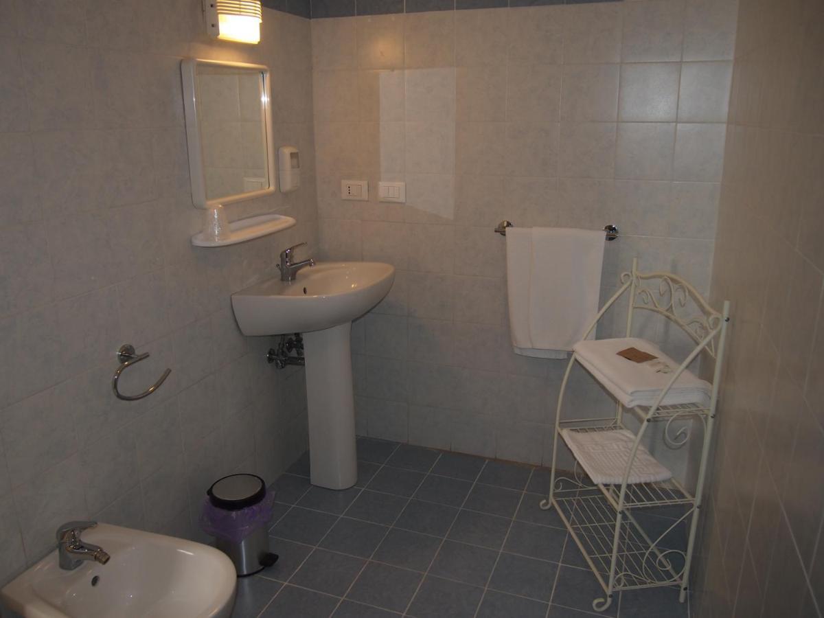Affittacamere La Spezia Inn ภายนอก รูปภาพ