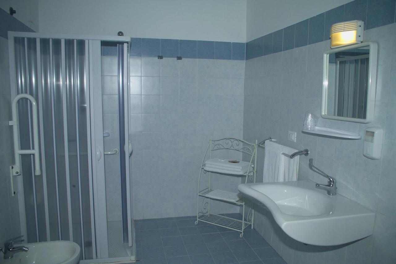 Affittacamere La Spezia Inn ภายนอก รูปภาพ