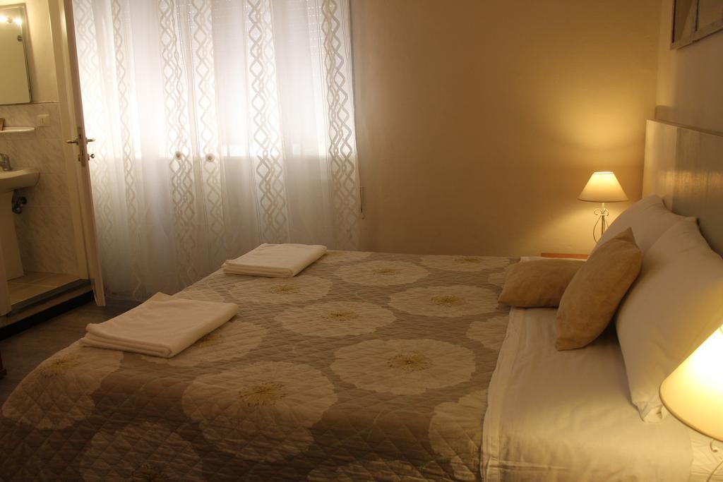 Affittacamere La Spezia Inn ภายนอก รูปภาพ